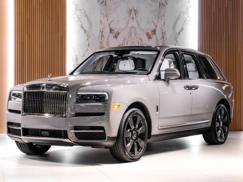 Used 2023 Rolls-Royce Cullinan w/ Cullinan Package image 1
