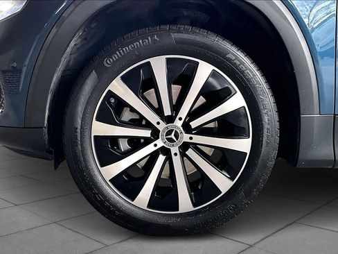 Used 2021 Mercedes-Benz GLB 250 4MATIC image 10