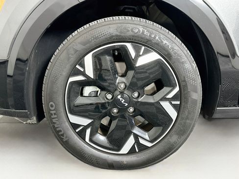 Used 2024 Kia Niro Wind w/ Wind Preserve Package FWD image 11
