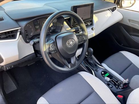 Used 2025 Toyota Corolla LE image 15