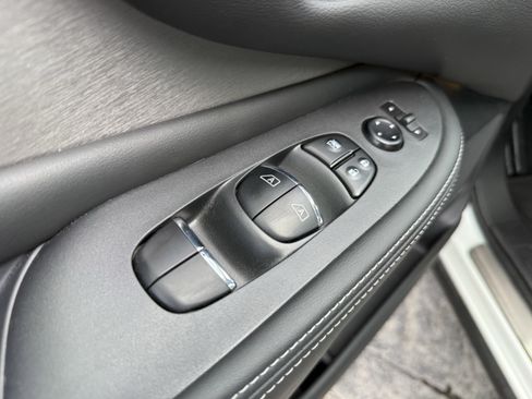 Used 2023 Nissan Murano SL w/ SL Moonroof Package FWD image 10