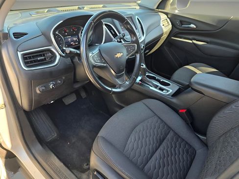 Used 2020 Chevrolet Equinox LT w/ Driver Convenience Package image 24