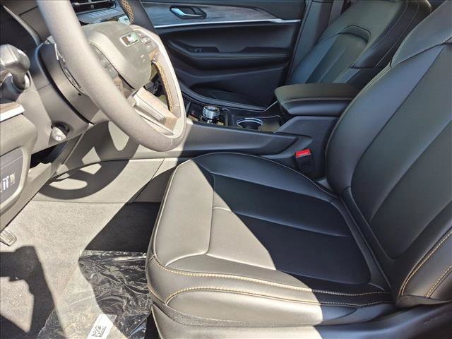 New 2026 Jeep Grand Cherokee Limited AWD/4WD image 4