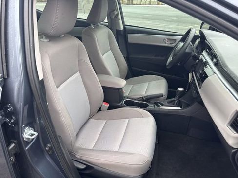 Used 2016 Toyota Corolla LE image 12