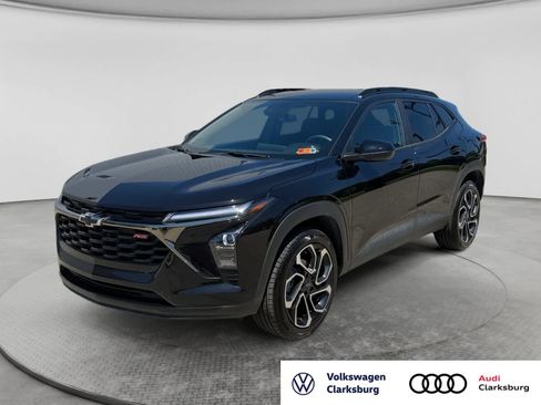 Used 2026 Chevrolet Trax RS FWD image 1