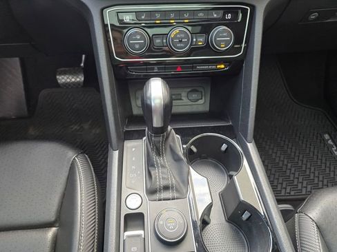 Used 2022 Volkswagen Atlas Cross Sport SE w/ Panoramic Sunroof Package AWD/4WD image 28
