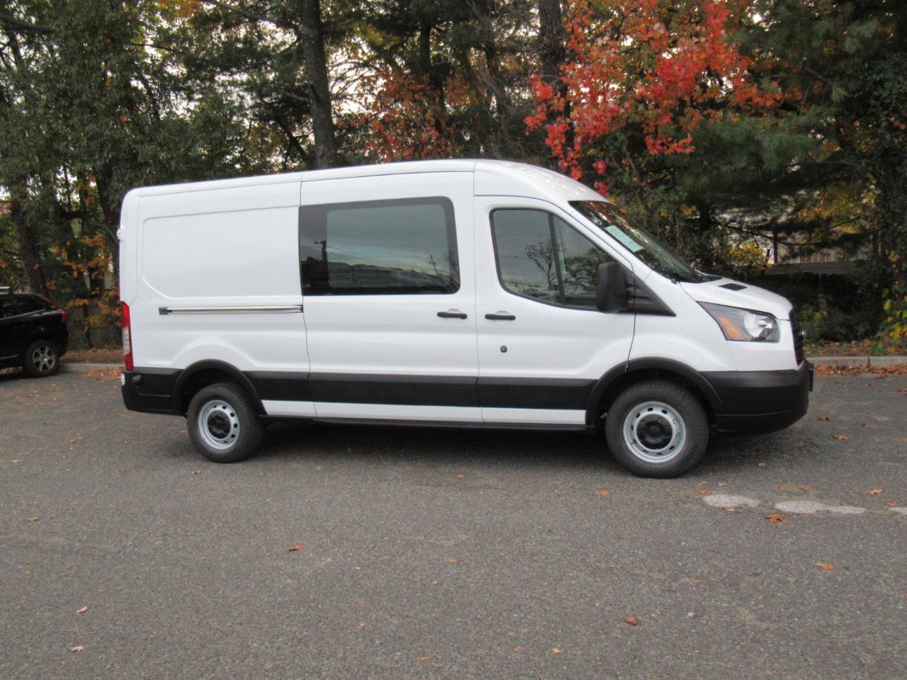 Used 2019 Ford Transit 250 148 Medium Roof RWD image 6