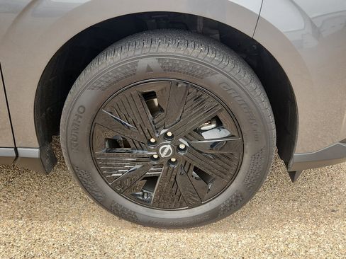 Used 2025 Nissan Murano SV AWD/4WD image 7