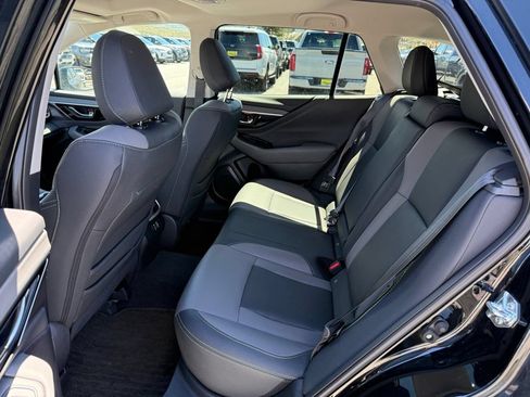 Used 2025 Subaru Outback Onyx Edition AWD/4WD image 25