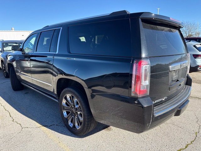 Used 2019 GMC Yukon XL Denali w/ Denali Ultimate Package AWD/4WD image 4