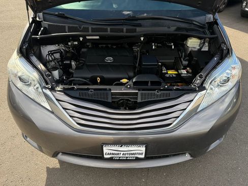 Used 2016 Toyota Sienna LE AWD/4WD image 35