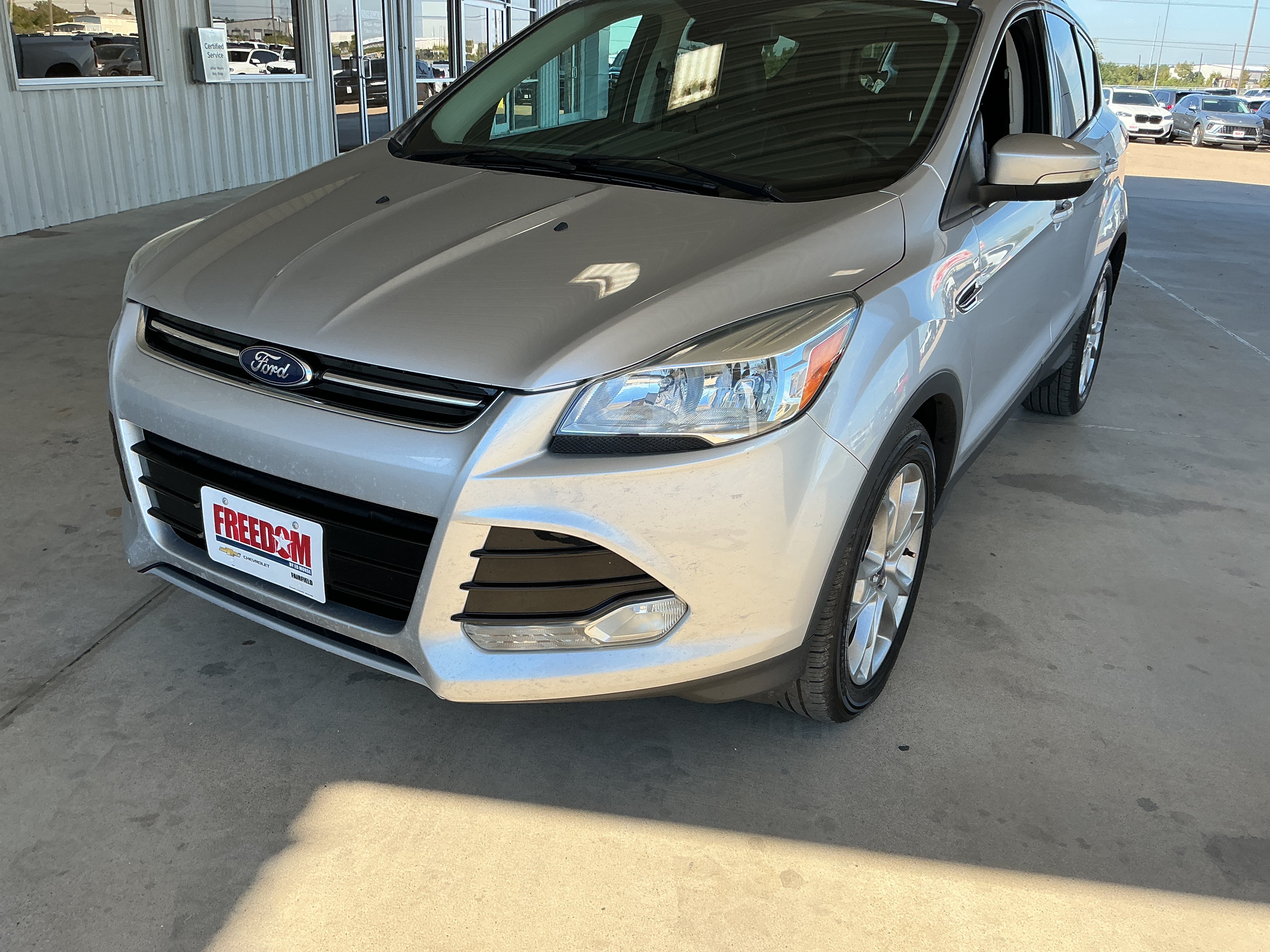 Used 2016 Ford Escape Titanium FWD image 2