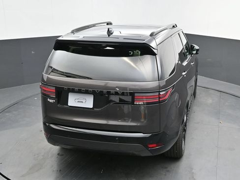 Used 2025 Land Rover Discovery Dynamic SE AWD/4WD image 34