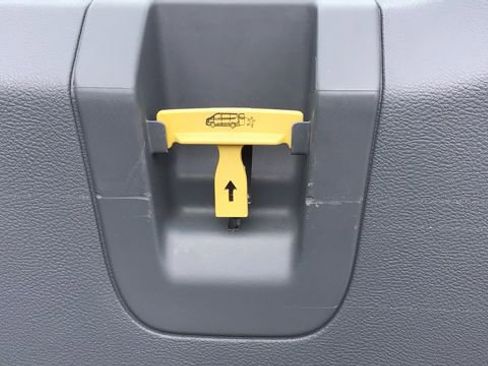 Used 2017 Ford Transit 150 XL image 10