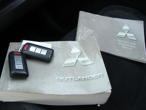 Used 2008 Mitsubishi Outlander XLS image 23