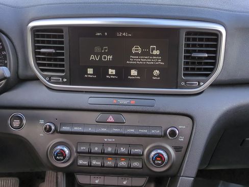 Certified 2022 Kia Sportage LX w/ LX FWD Value Edition Package image 18