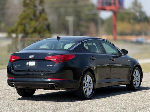 Used 2013 Kia Optima EX w/ Premium Pkg image 9