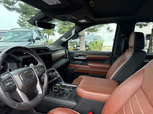 Used 2026 GMC Sierra 1500 Denali Ultimate AWD/4WD image 8