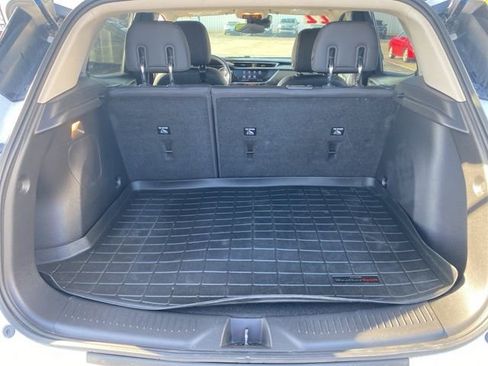 Used 2022 Buick Encore GX Preferred w/ Cold Weather Comfort Package AWD/4WD image 32