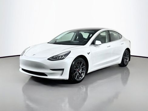 Used 2019 Tesla Model 3 Standard Range Plus RWD image 1