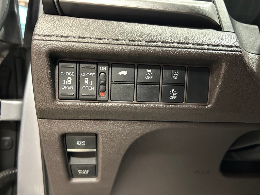 Used 2018 Honda Odyssey EX-L image 15