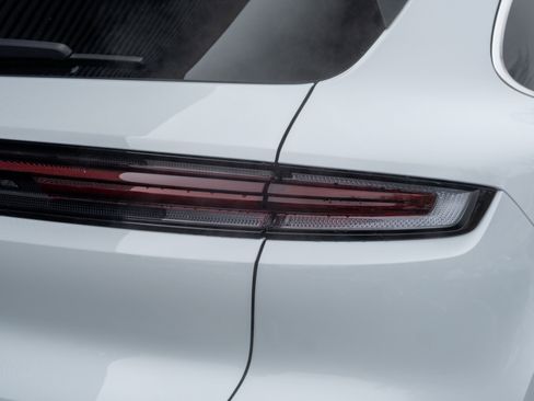 New 2026 Porsche Cayenne image 43