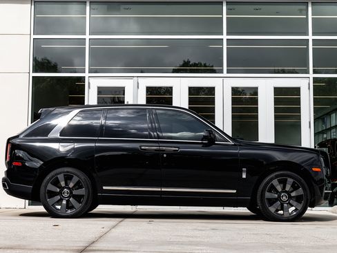Certified 2023 Rolls-Royce Cullinan image 9