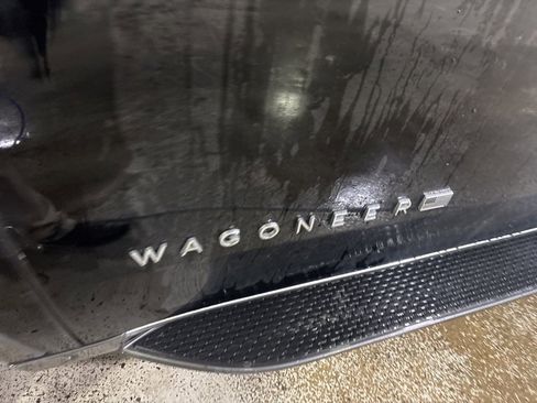 Used 2022 Jeep Wagoneer Series II image 6