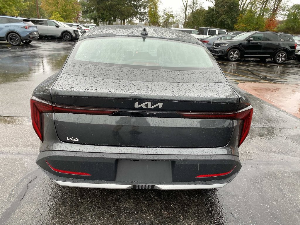 New 2026 Kia K4 FWD image 4
