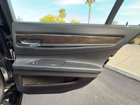 Used 2009 BMW 750i RWD image 54