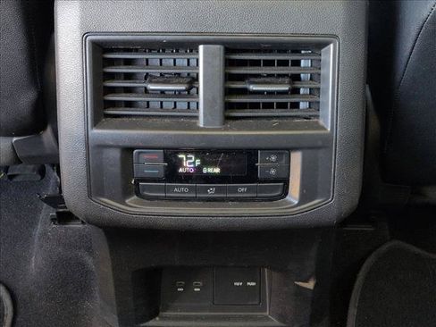 Used 2021 Volkswagen Atlas SE w/ Panoramic Sunroof Package FWD image 17
