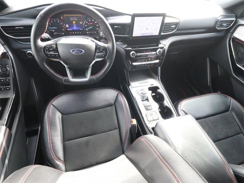 Used 2023 Ford Explorer ST-Line w/ Class IV Trailer Tow Package image 6