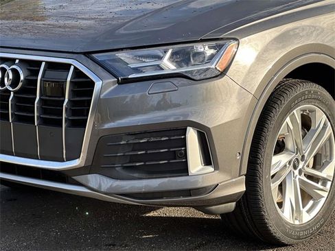 Used 2023 Audi Q7 2.0T Premium w/ Convenience Package image 8
