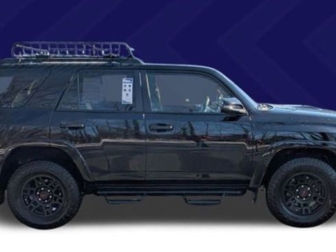 Used 2021 Toyota 4Runner Venture w/ Moonroof Package image 17