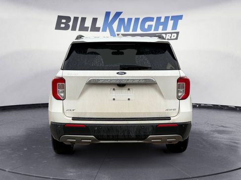 Used 2022 Ford Explorer XLT w/ Equipment Group 202A image 4