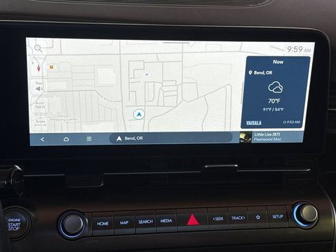 Used 2024 Hyundai Kona Limited AWD/4WD image 27