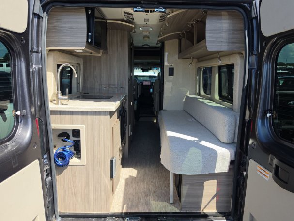 Used 2022 RAM ProMaster 3500 w/ Premium Convenience Group (B) FWD image 8