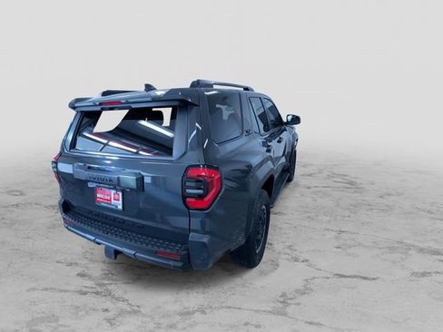 Certified 2025 Toyota 4Runner TRD Off-Road image 9