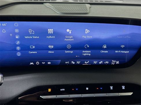 Used 2025 Buick Enclave Preferred image 13