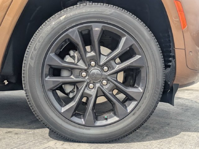New 2026 Jeep Grand Cherokee Limited AWD/4WD image 12