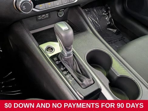 Used 2025 Nissan Altima 2.5 SV FWD image 18