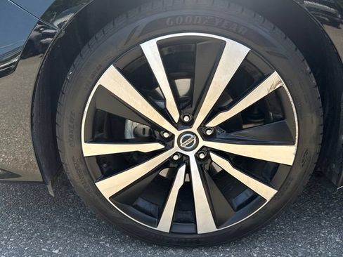 Used 2019 Nissan Altima 2.5 SR AWD/4WD image 4
