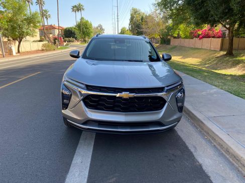 Used 2025 Chevrolet Trax LT w/ Driver Confidence Package image 11