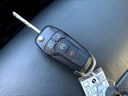 Used 2019 Ford F250 Lariat w/ Lariat Value Package image 14