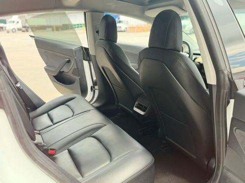 Used 2021 Tesla Model 3 Standard Range Plus RWD image 19