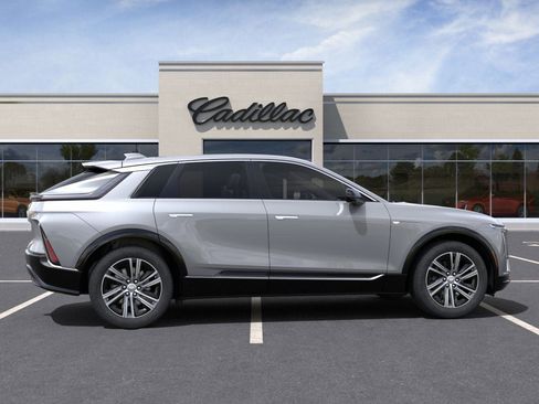 New 2025 Cadillac Lyriq Luxury image 5