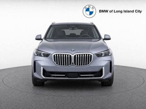 New 2026 BMW X5 xDrive50e w/ Premium Package AWD/4WD image 2