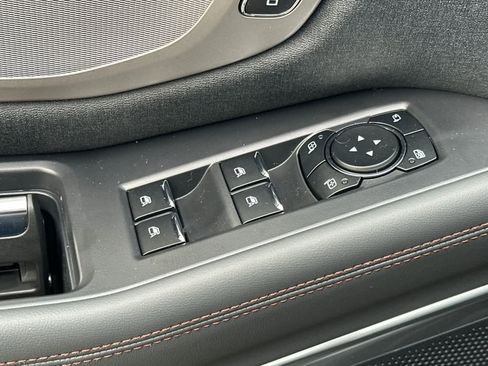 New 2025 Ford Expedition Active image 14