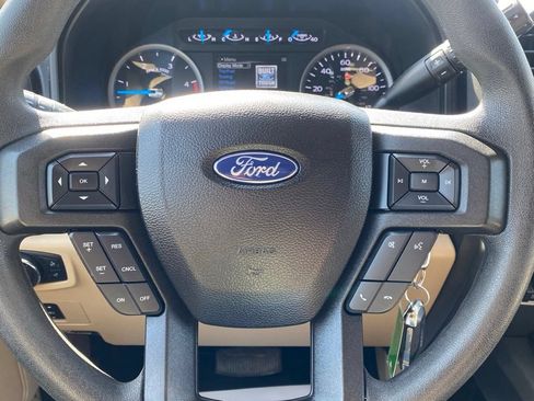 Used 2017 Ford F250 XLT w/ XLT Premium Package AWD/4WD image 25