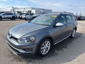 Used 2017 Volkswagen Golf Alltrack S video 1